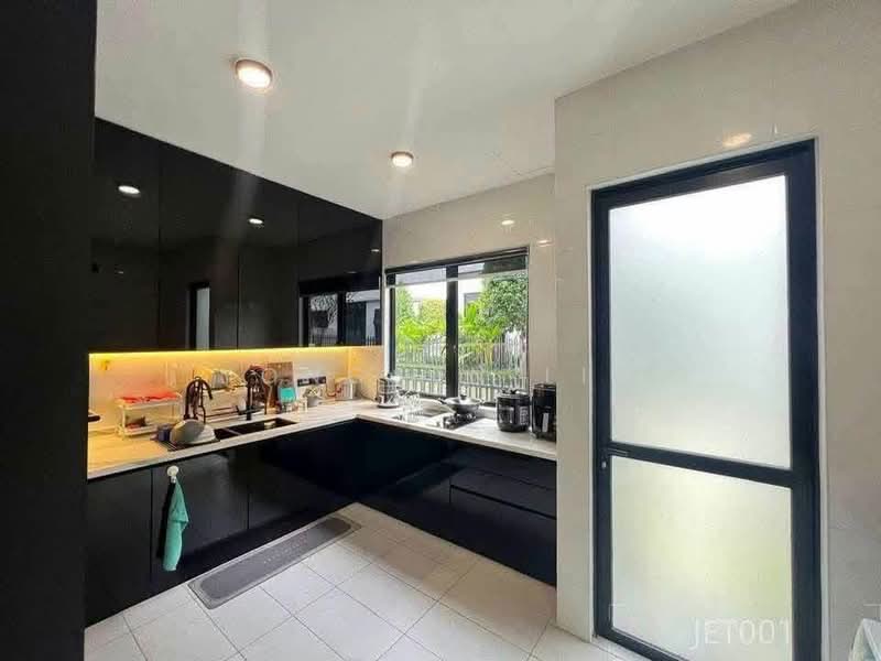 Rumah Berkembar untuk Dijual di Eco Ardence (Setia Alam) - Yongsen Lim - Kitchen - PropertyGuru.com.my