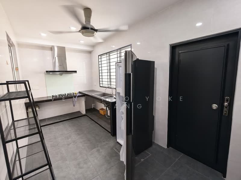 2-storey Terraced House for Rent in Setia Alam (Selangor) - Veni Foo Yoke Fuang - Kitchen - PropertyGuru.com.my