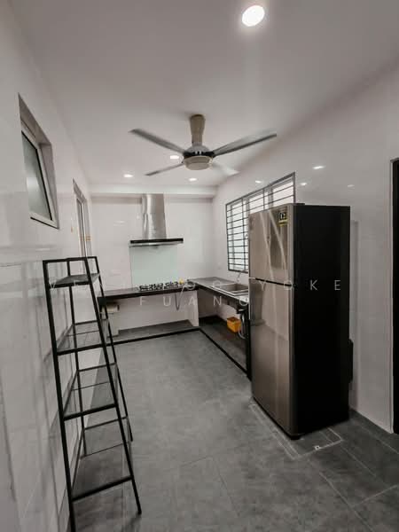 Rumah Teres 2-Tingkat untuk Disewa di Setia Alam (Selangor) - Veni Foo Yoke Fuang - Kitchen - PropertyGuru.com.my