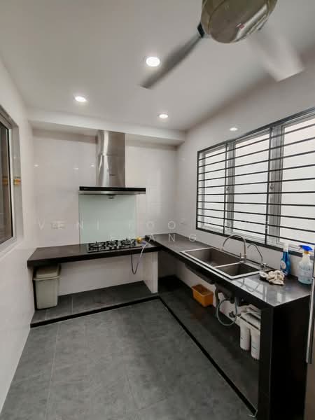 Rumah Teres 2-Tingkat untuk Disewa di Setia Alam (Selangor) - Veni Foo Yoke Fuang - Kitchen - PropertyGuru.com.my