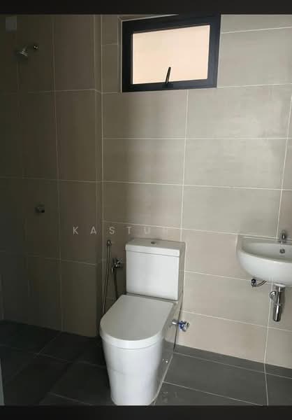 Kediaman Servis untuk Disewa di Parkland Residence @ Kajang 2 - Kasturi . - Bathroom - PropertyGuru.com.my