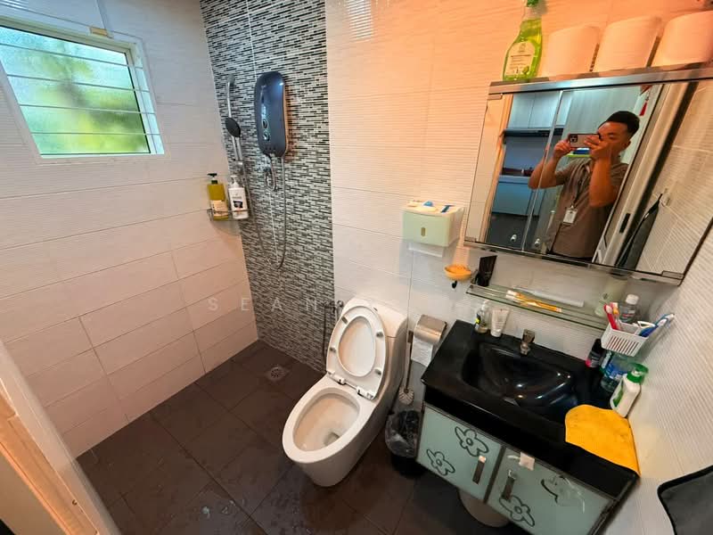 1-storey Terraced House for Sale in Desa Jaya Kepong (Kepong) - Sean Yong - Bathroom - PropertyGuru.com.my