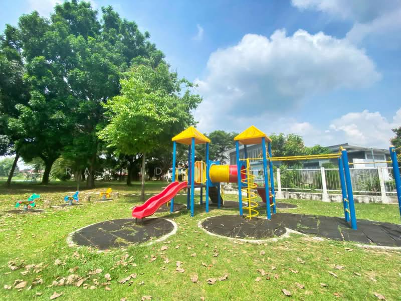 Rumah Berkembar untuk Dijual di Glenmarie Cove (Klang) - Rashidah Juremi - Exterior - PropertyGuru.com.my