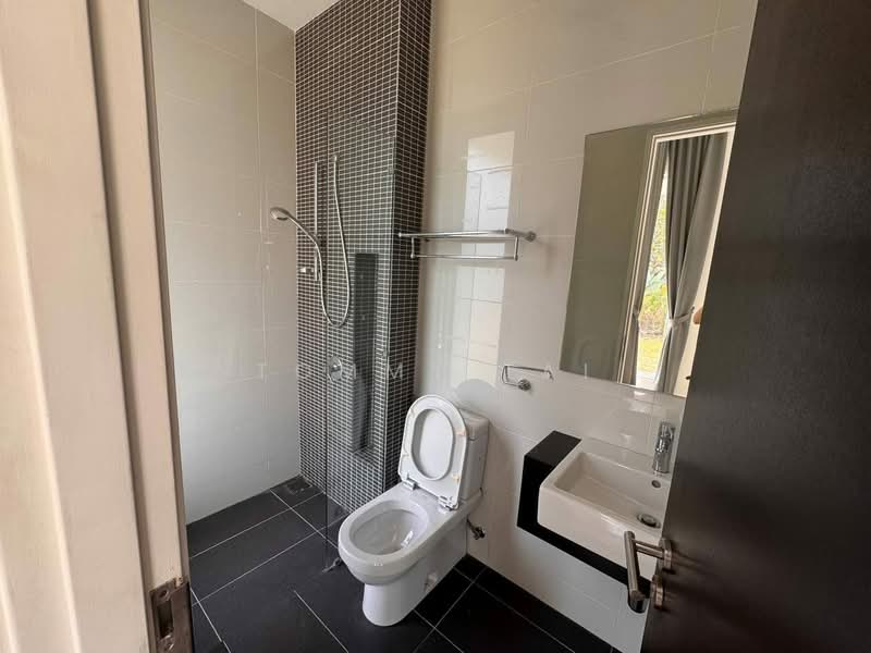 Semi-Detached House for Sale in East Ledang (Iskandar Puteri (Nusajaya)) - Tommy Tai - Bathroom - PropertyGuru.com.my