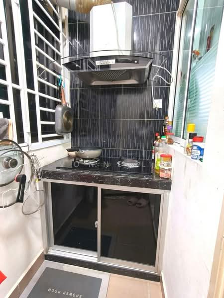 Servis Apartment untuk Dijual di Perling Heights Apartments - Yvonne Lim - Kitchen - PropertyGuru.com.my