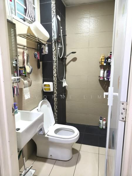 Servis Apartment untuk Dijual di Perling Heights Apartments - Yvonne Lim - Bathroom - PropertyGuru.com.my
