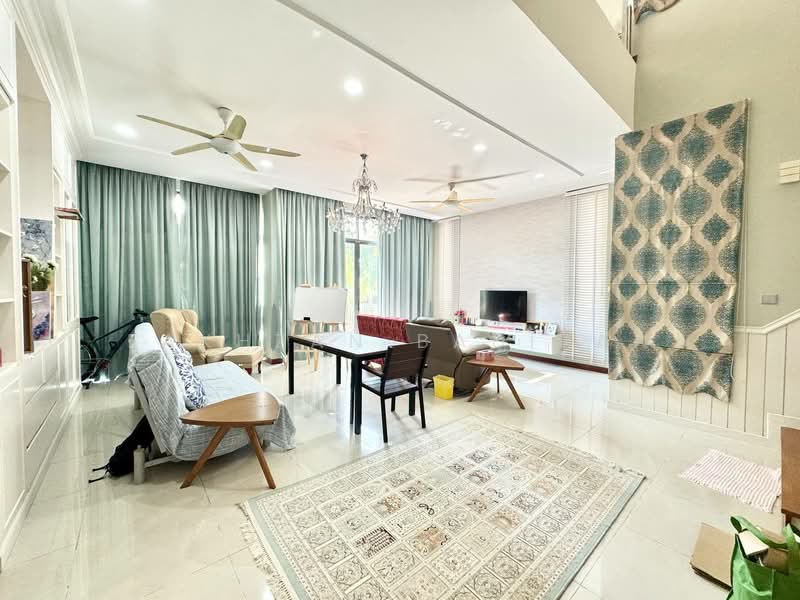 Semi-Detached House for Sale in Taman Equine (Seri Kembangan) - Fakhzan Badiran - Living Room - PropertyGuru.com.my