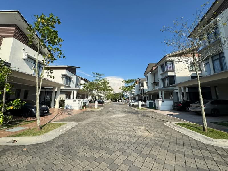Semi-Detached House for Sale in Taman Equine (Seri Kembangan) - Fakhzan Badiran - Exterior - PropertyGuru.com.my