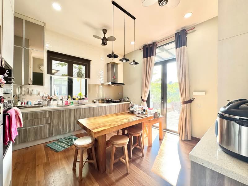 Semi-Detached House for Sale in Taman Equine (Seri Kembangan) - Fakhzan Badiran - Kitchen - PropertyGuru.com.my