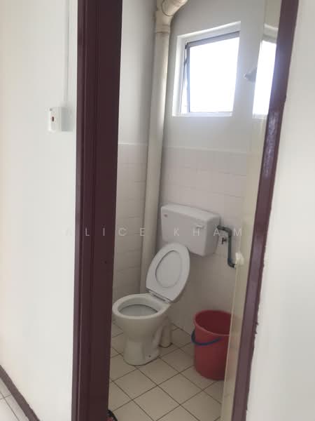 Pangsapuri untuk Disewa di Permai @ USJ 1 (Coral Court) - Alice Kham - Bathroom - PropertyGuru.com.my
