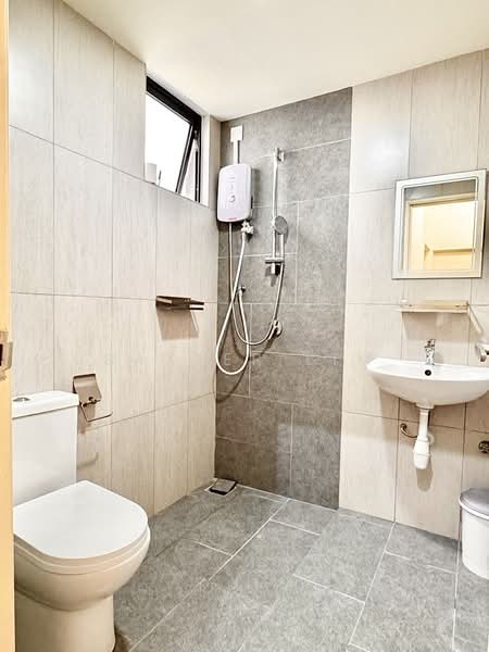 Servis Apartment untuk Disewa di Dian Residency - Baxter Lim - Bathroom - PropertyGuru.com.my