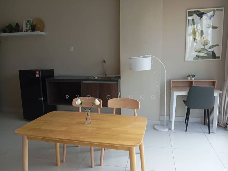 Servis Apartment untuk Disewa di The New Duo @ Edumetro - Ryo Chung - Dining Room - PropertyGuru.com.my