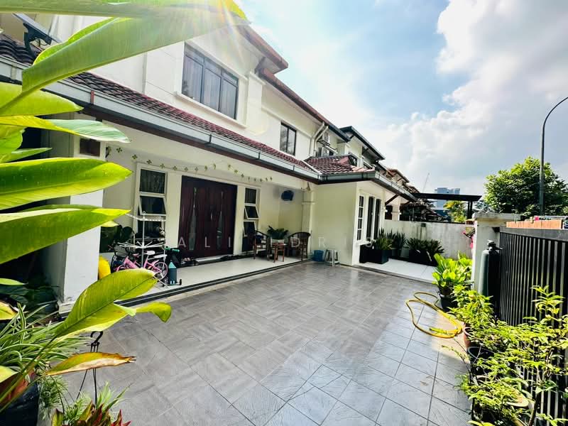 Rumah Teres 2 Tingkat untuk Dijual di Taman Bukit Subang (Shah Alam) - Ali Idris - Exterior - PropertyGuru.com.my