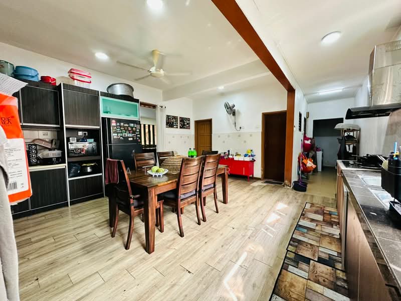 Rumah Teres 2 Tingkat untuk Dijual di Taman Bukit Subang (Shah Alam) - Ali Idris - Kitchen - PropertyGuru.com.my