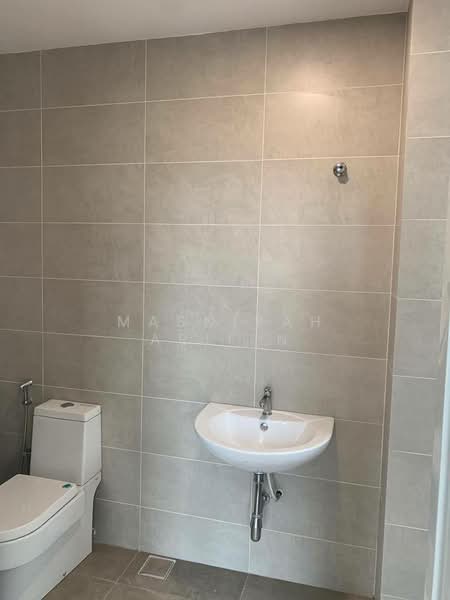 Rumah Berkembar untuk Dijual di Desa Petaling (Kuala Lumpur) - Masnizah Arifin - Bathroom - PropertyGuru.com.my