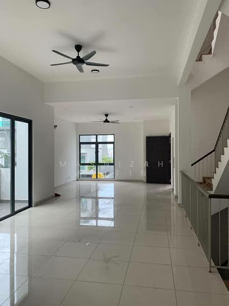 Rumah Berkembar untuk Dijual di Desa Petaling (Kuala Lumpur) - Masnizah Arifin - Living Room - PropertyGuru.com.my
