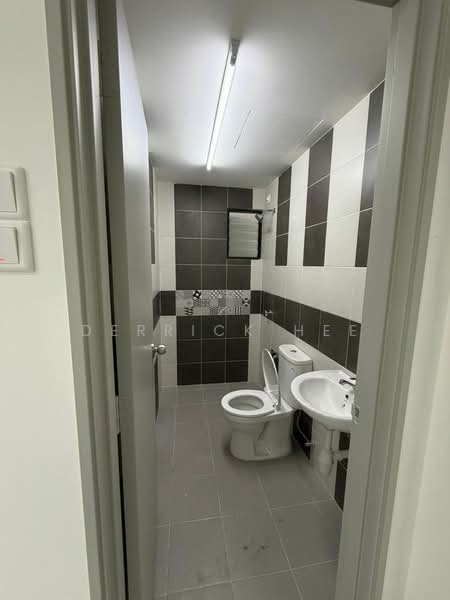 Service Residence for Rent at Residensi Mutiara Emas Kajang - Derrick Hee - Bathroom - PropertyGuru.com.my
