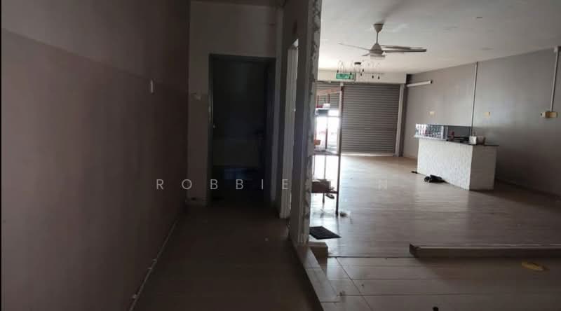 Shop for Rent in Taman Sierra Perdana (Masai) - Robbie Tan - Interior - PropertyGuru.com.my