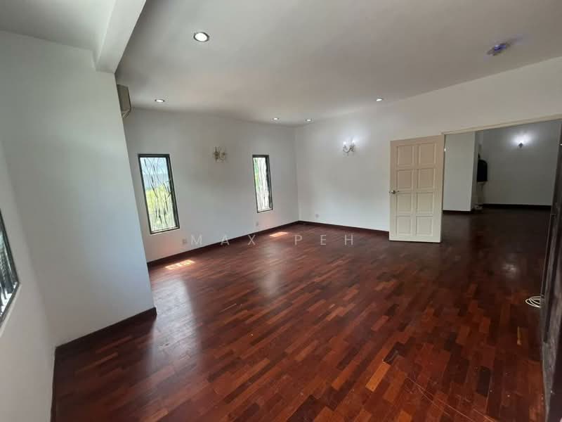 Semi-Detached House for Sale in Kota Damansara (Selangor) - Max Peh - Living Room - PropertyGuru.com.my