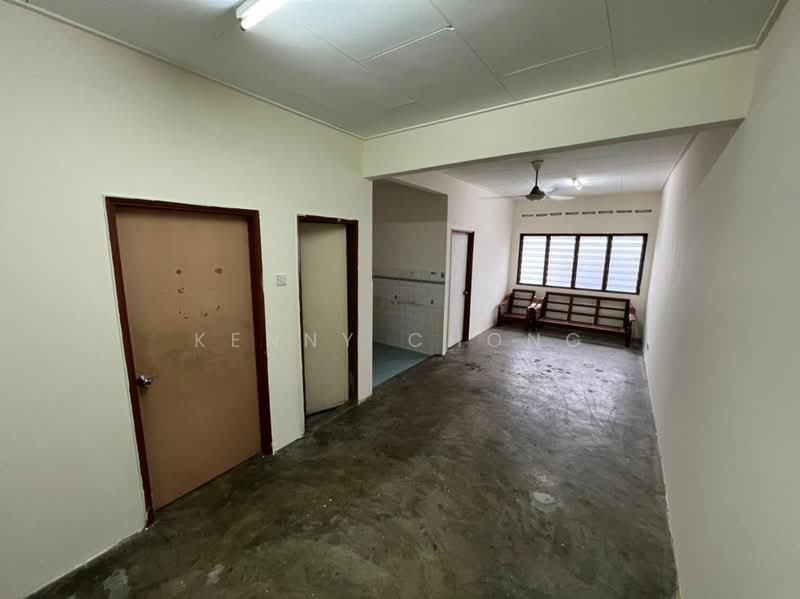 Apartment for Sale at Subang Perdana Goodyear Court 10 - Kenny Chong - Living Room - PropertyGuru.com.my