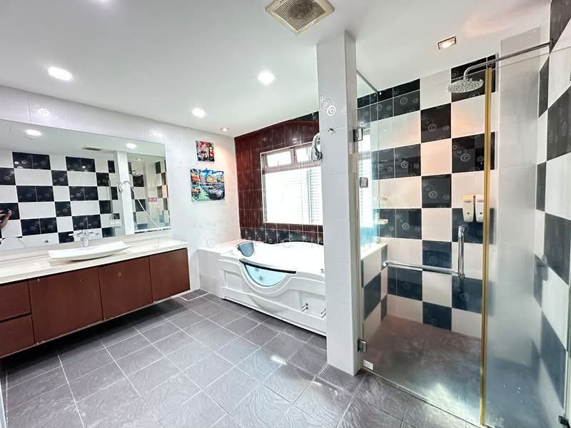 2-storey Terraced House for Sale in Kota Emerald (Rawang) - Jack Cheng - Bathroom - PropertyGuru.com.my