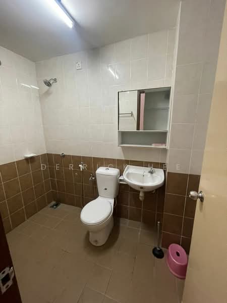 Terraced House for Rent in Shah Alam (Selangor) - Derrick Hee - Bathroom - PropertyGuru.com.my