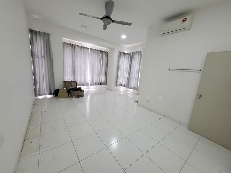 2-storey Terraced House for Sale in Bandar Tasik Puteri (Rawang) - Jack Cheng - Living Room - PropertyGuru.com.my