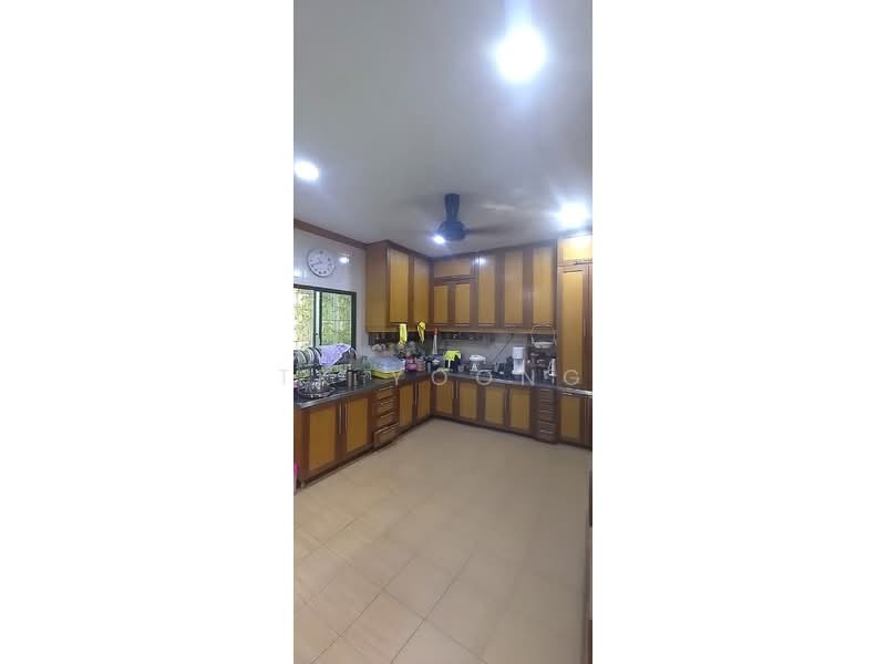 Rumah Teres untuk Dijual di Taman Bukit Subang (Shah Alam) - TK Yoong - Kitchen - PropertyGuru.com.my