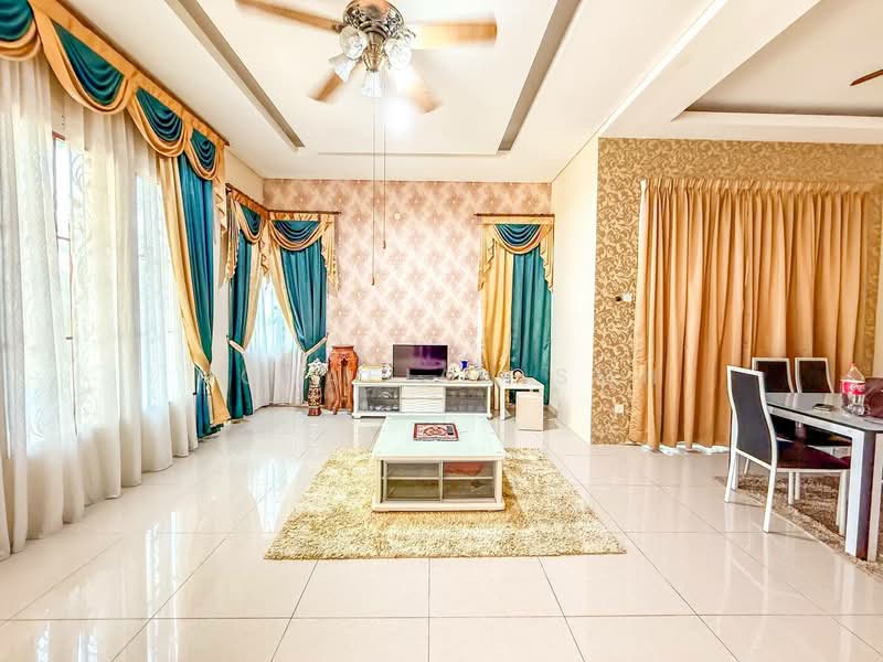 Rumah Teres 2 Tingkat untuk Dijual di Sikamat (Negeri Sembilan) - Norafian SMH - Living Room - PropertyGuru.com.my