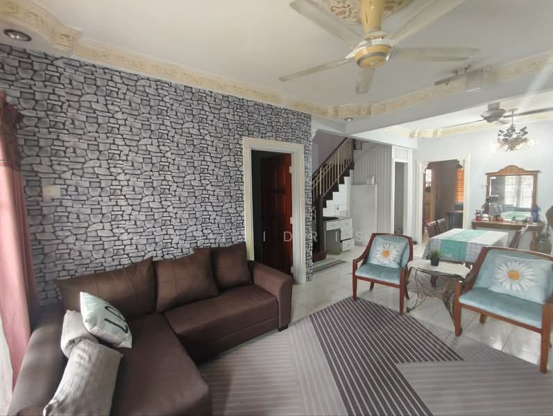 2-storey Terraced House for Sale in Putrajaya (Putrajaya) - Ali Idris - Living Room - PropertyGuru.com.my