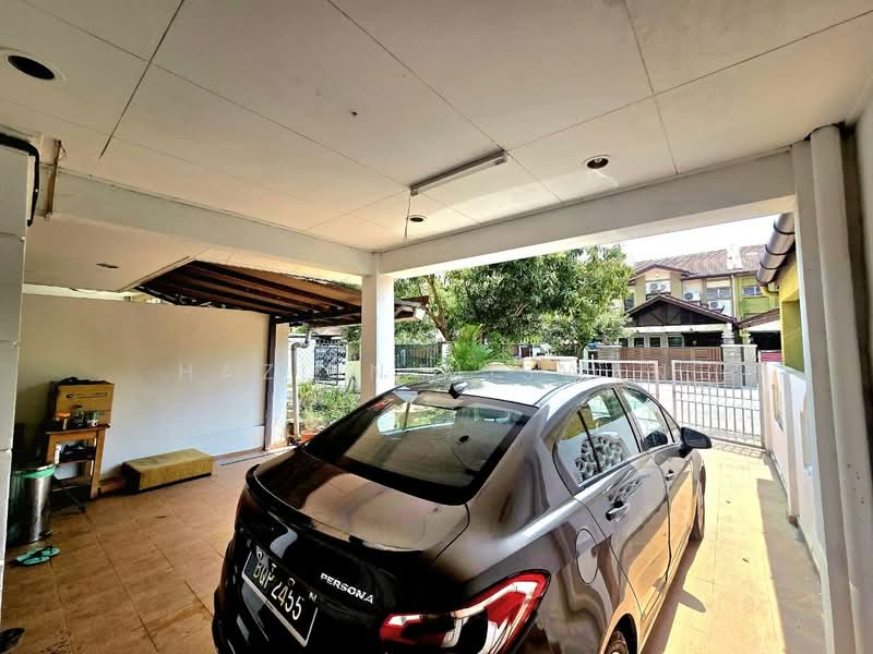 Rumah Teres 2 Tingkat untuk Dijual di Sungai Buloh (Selangor) - Hazlin Miswan - Exterior - PropertyGuru.com.my
