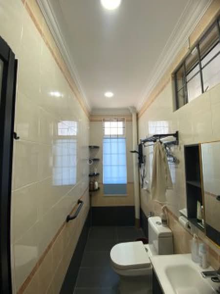 2-storey Terraced House for Sale in Taman Padang Temu Indah (Melaka City) - Woon . - Bathroom - PropertyGuru.com.my