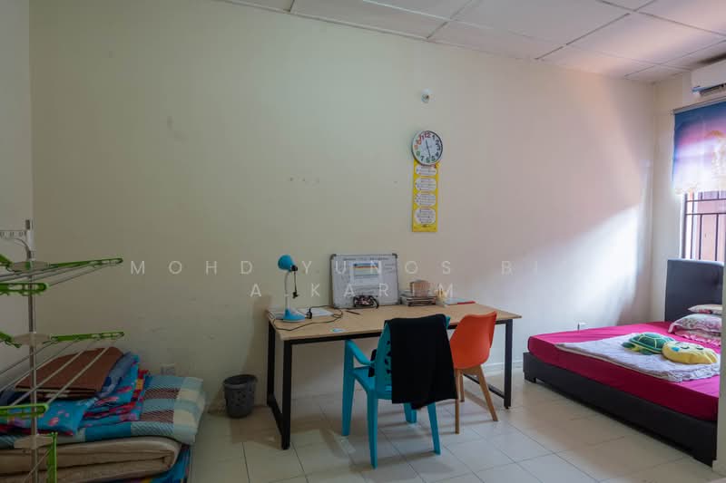 Rumah Teres 2 Tingkat untuk Dijual di Alam Budiman (Shah Alam) - Mohd Yunos Bin A.Karim - Bedroom - PropertyGuru.com.my