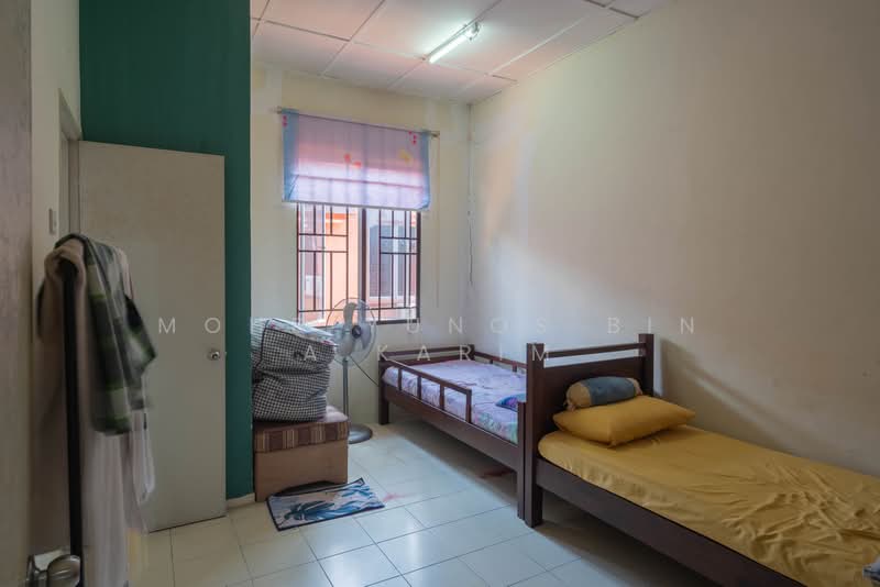 Rumah Teres 2 Tingkat untuk Dijual di Alam Budiman (Shah Alam) - Mohd Yunos Bin A.Karim - Bedroom - PropertyGuru.com.my