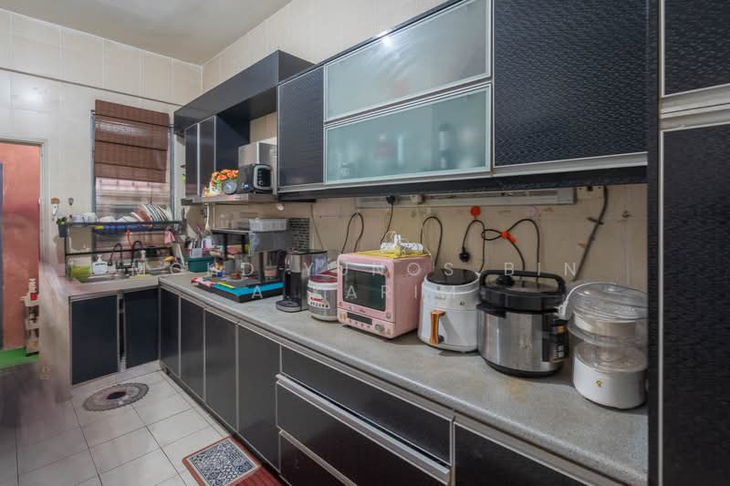 Rumah Teres 2 Tingkat untuk Dijual di Alam Budiman (Shah Alam) - Mohd Yunos Bin A.Karim - Kitchen - PropertyGuru.com.my