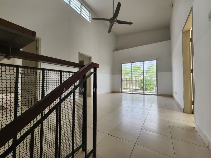 2-storey Terraced House for Sale in Bandar Seri Coalfields (Sungai Buloh) - Jimmy Tan - Living Room - PropertyGuru.com.my