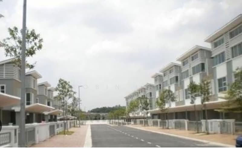 Terraced House for Sale in Seri Kembangan (Selangor) - Robin Loh - PropertyGuru.com.my
