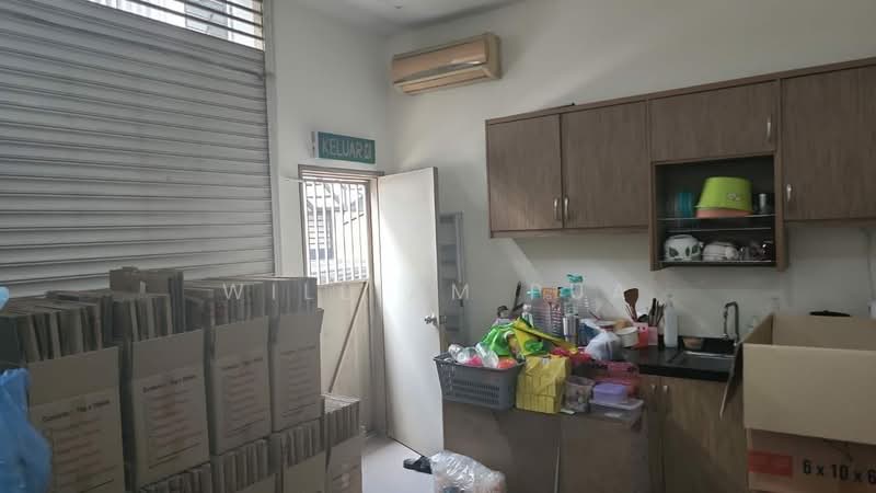 Shop / Office for Sale in Bandar Putra Permai (Seri Kembangan) - William Pua - PropertyGuru.com.my