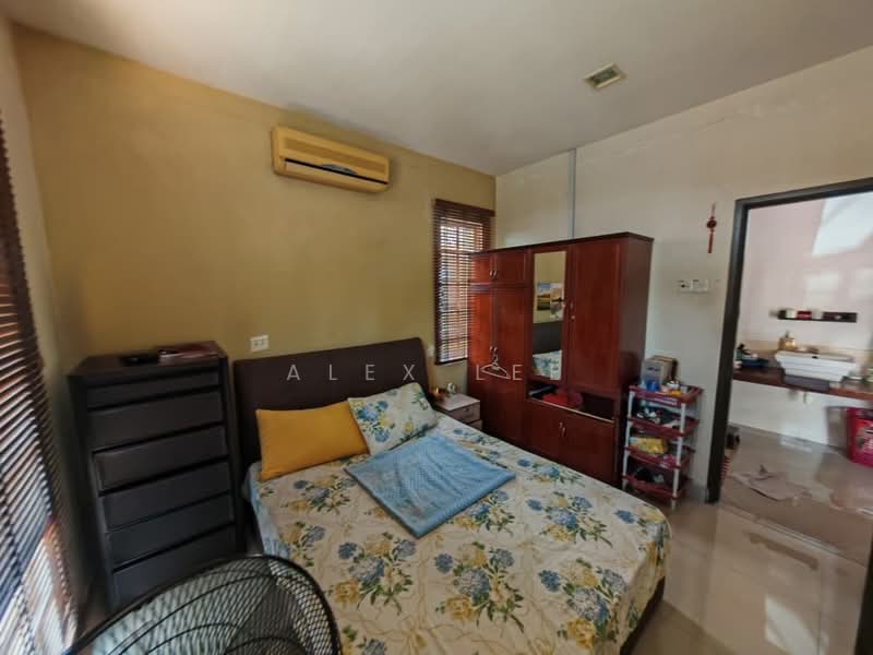 Bungalow for Sale in Kota Emerald (Rawang) - Alex Lee - Bedroom - PropertyGuru.com.my