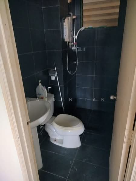 Kondominium untuk Dijual di Duta Ria - Jarren Tan - Bathroom - PropertyGuru.com.my