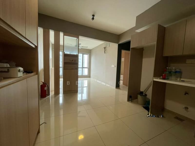 Servis Apartment untuk Dijual di Gravit8, Klang - Bee Ang - Living Room - PropertyGuru.com.my