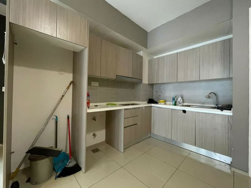 Servis Apartment untuk Dijual di Gravit8, Klang - Bee Ang - Kitchen - PropertyGuru.com.my