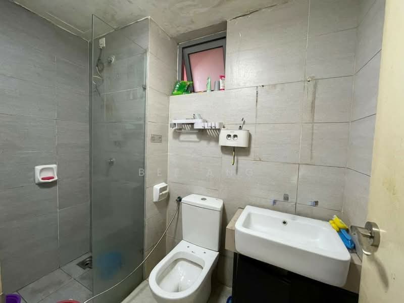 Servis Apartment untuk Dijual di Gravit8, Klang - Bee Ang - Bathroom - PropertyGuru.com.my