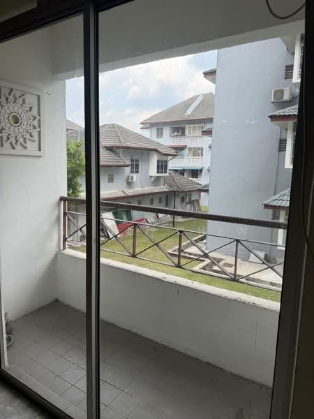 Pangsapuri untuk Dijual di Kesuma Apartment - Si Jei Chew - Balcony - PropertyGuru.com.my