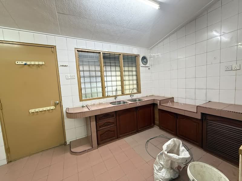 Rumah Teres 1 Tingkat untuk Disewa di Bandar Sri Damansara (Selangor) - Frederick Tan - Kitchen - PropertyGuru.com.my