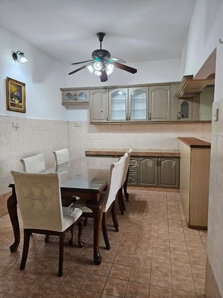 2-storey Terraced House for Sale in Bukit Jelutong (Shah Alam) - Reena Sarif - Dining Room - PropertyGuru.com.my