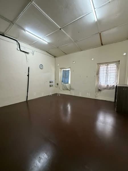Kedai untuk Dijual di Pulau Tikus (Penang) - Bryan Teng - Interior - PropertyGuru.com.my