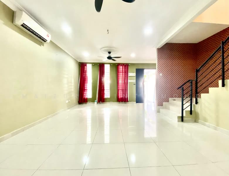 2-storey Terraced House for Sale in Kajang (Selangor) - Maizura binti Mohd Darus - Living Room - PropertyGuru.com.my