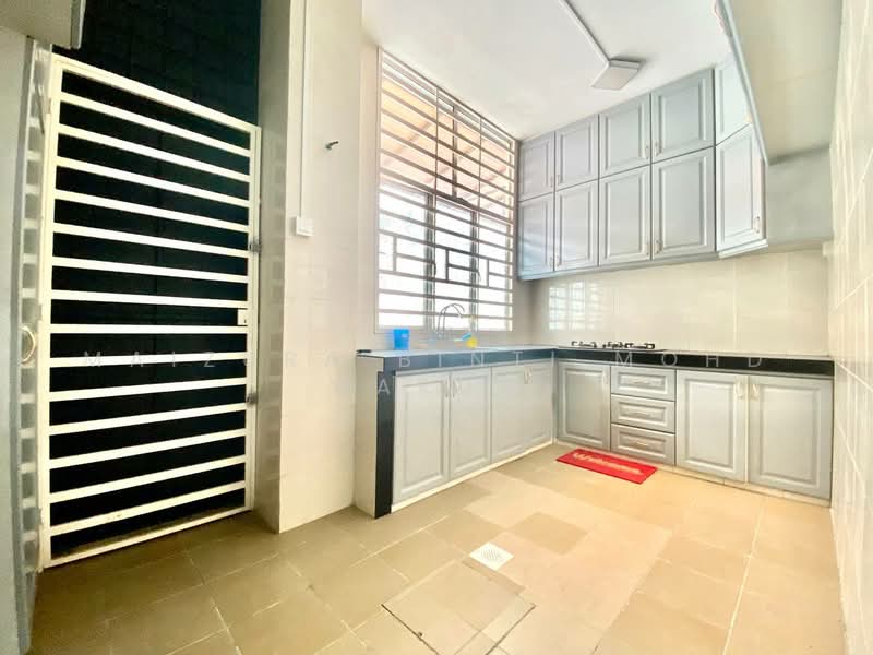 2-storey Terraced House for Sale in Kajang (Selangor) - Maizura binti Mohd Darus - Kitchen - PropertyGuru.com.my