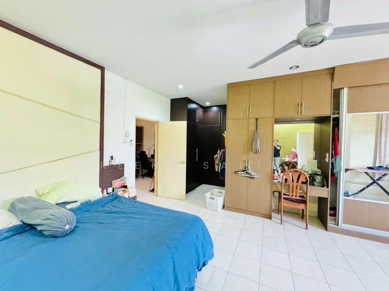 2-storey Terraced House for Sale in Bukit Jelutong (Shah Alam) - Reena Sarif - Bedroom - PropertyGuru.com.my